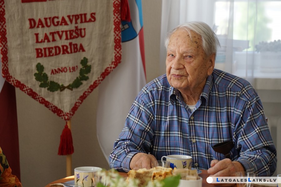 «Большие уши» изобретателя и миллионера