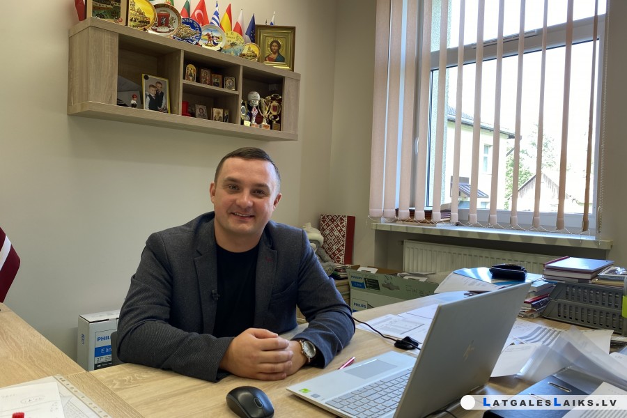 Aleksejs Mackevičs: „Mūsdienu skolā ir grūti strādāt bez mīlestības”