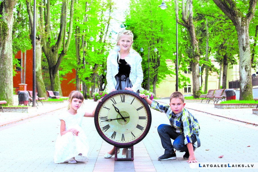 Katram pulkstenim savs laiks