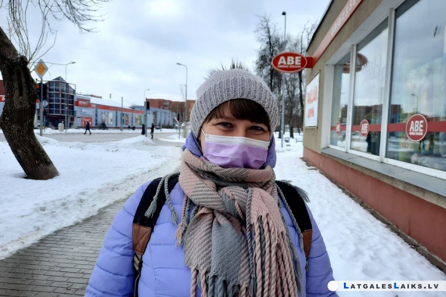 Опрос: кому нужны длинные очереди возле супермаркетов?