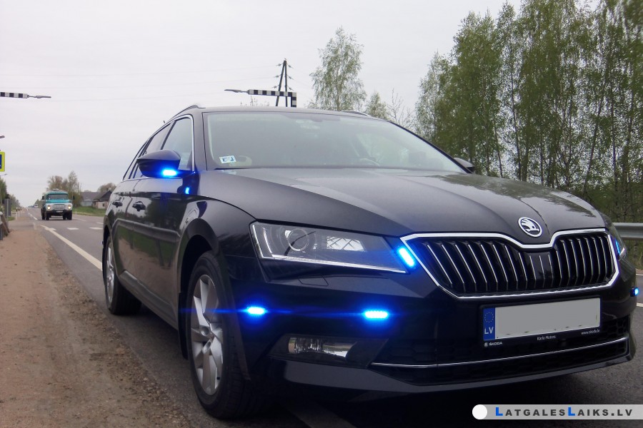 Ceļu policijai – jauns netrafarēts auto