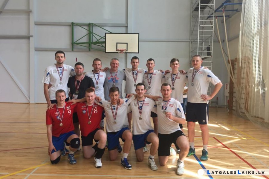 Valsts robežsardzes koledžas futbolistu uzvara studentu spēlēs