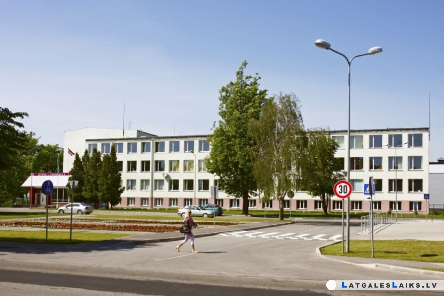 Rekonstruē Līvānu 1. Vidusskolu