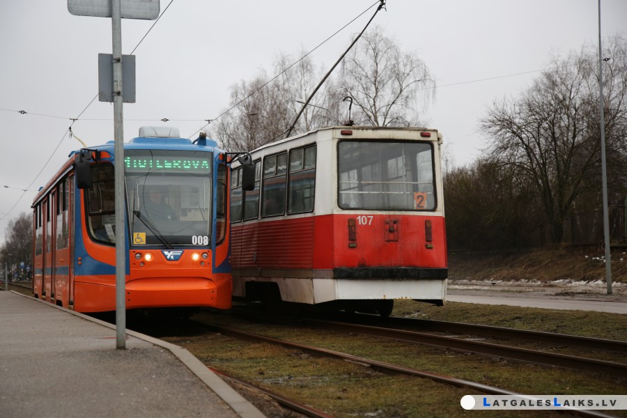 Pilsētas svētku laikā palielinās tramvaju un autobusu reisu skaitu