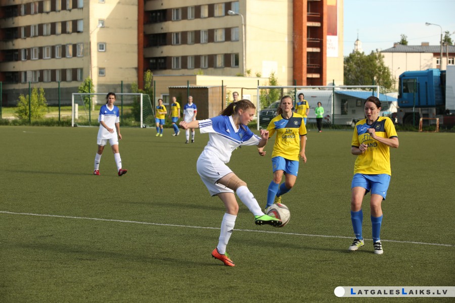 „Daugavpils” futbolistes nostiprinās līderu trijniekā