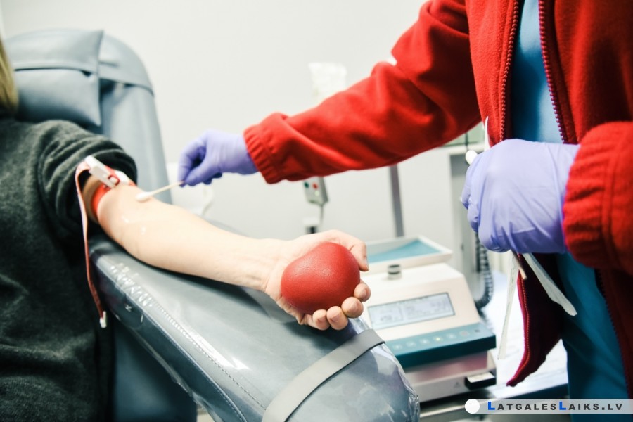 VADC aicina visu asinsgrupu donorus ziedot asinis