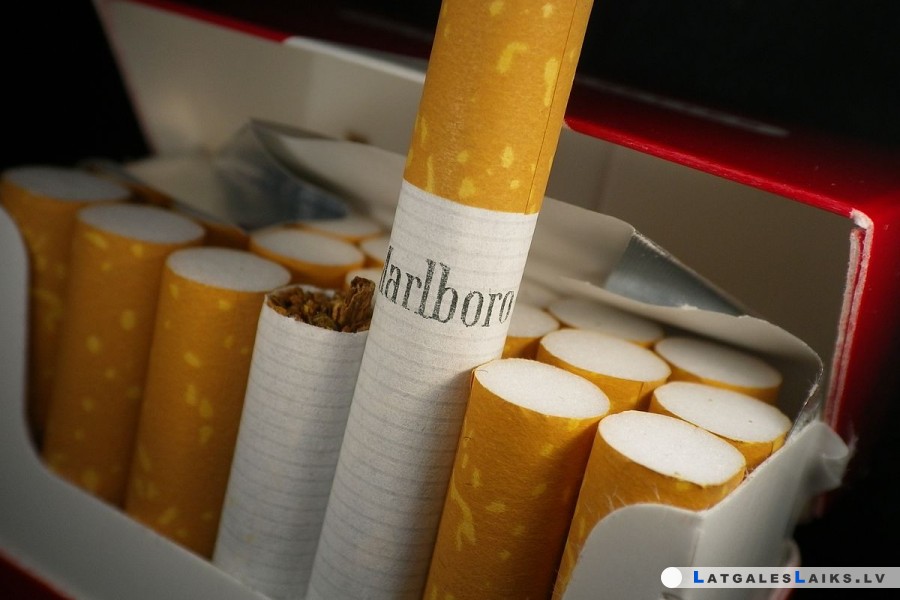 Novērš 76 000 cigarešu kontrabandu