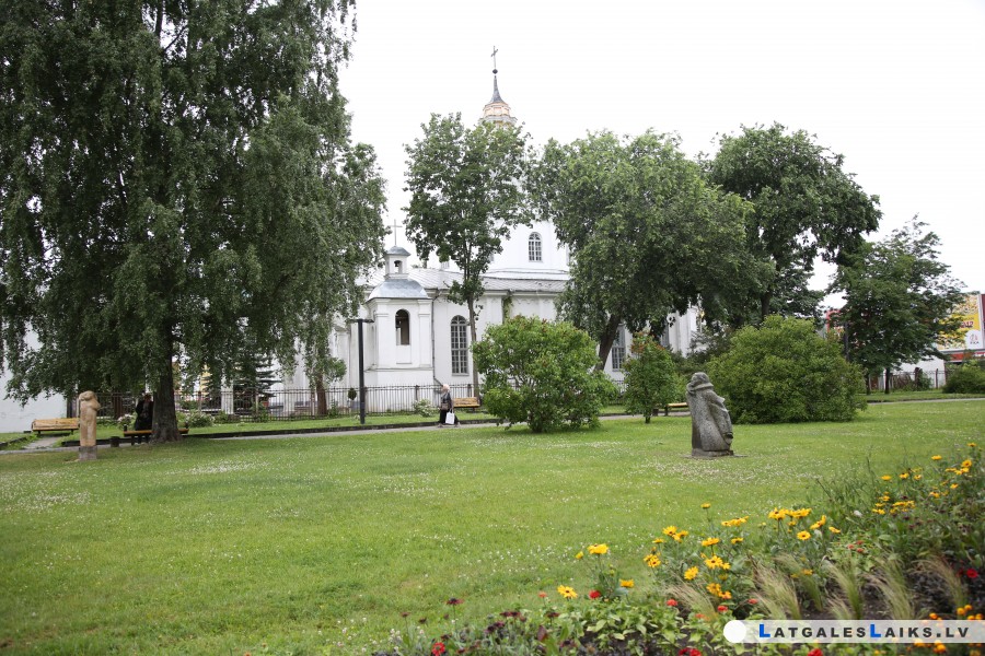 Skulptūru vietā var parādīties ēka