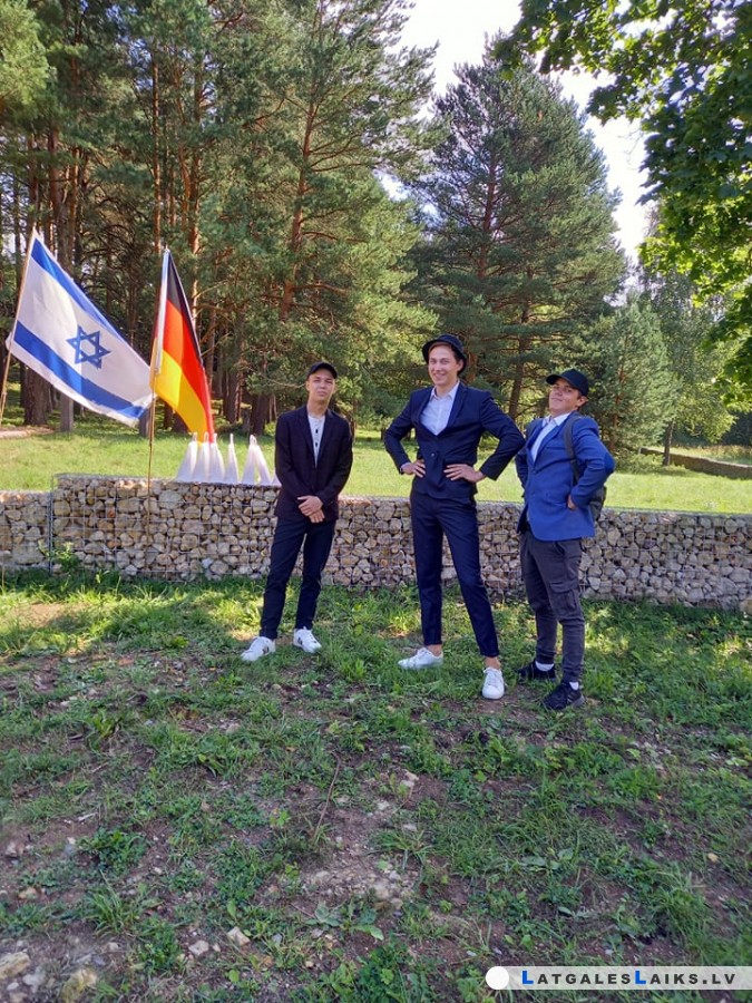 photo.jpg