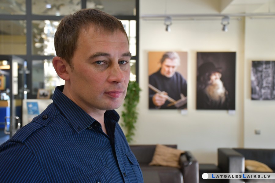 “Latgolā” skatāma Jurija Berdņikova fotoizstāde “Cilvēki un aicinājums”
