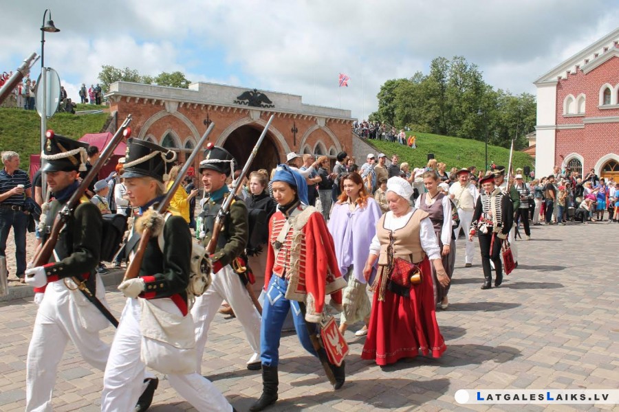 Daugavpils cietoksnī atkal dārdēs lielgabali