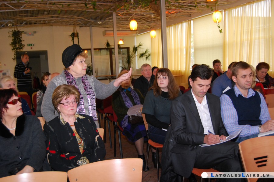 Diskusijā par apkures tarifu bija karsti