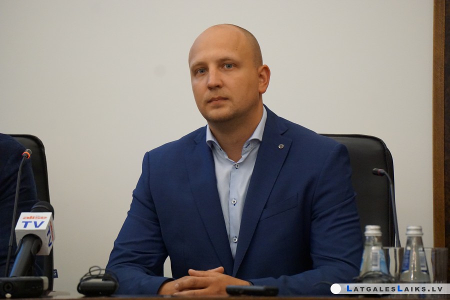 Par pašvaldības policijas vadītāju uz laiku iecelts rīdzinieks