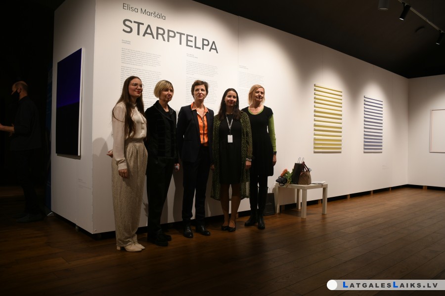 Rotko mākslas centrā atklāta franču mākslinieces Elisas Maršālas izstāde “Starptelpa”