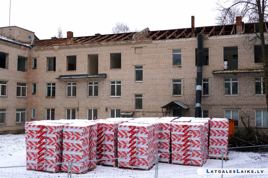 Notiek bijušās onkoloģijas slimnīcas renovācija