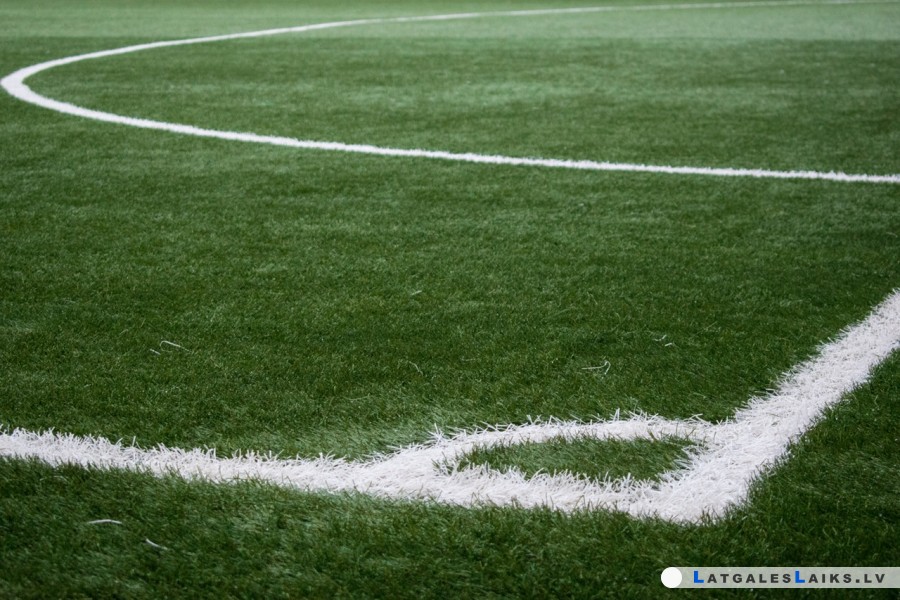 Esplanādes stadionam būs jauns segums