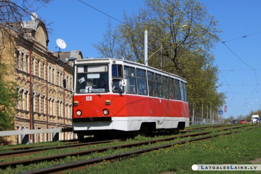 Turpinās tramvaju infrastruktūras pārbūve