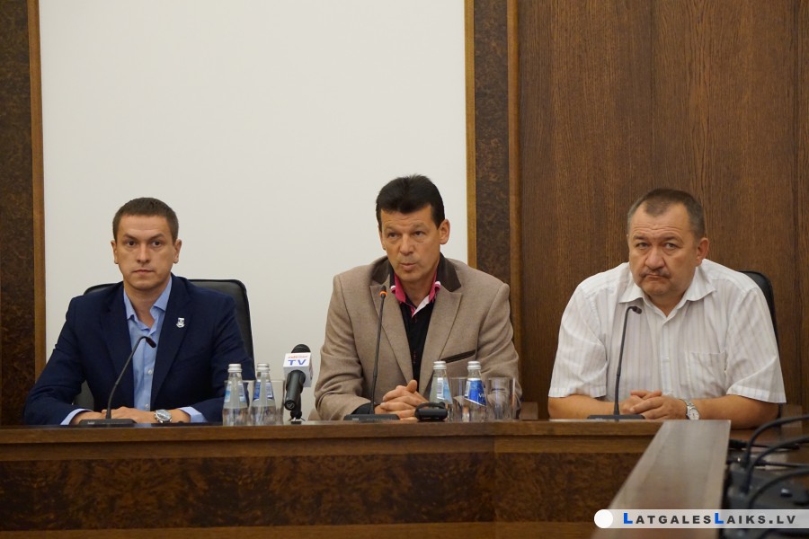 Andrejs Elksniņš izteica neuzticību Rihardam Eigimam