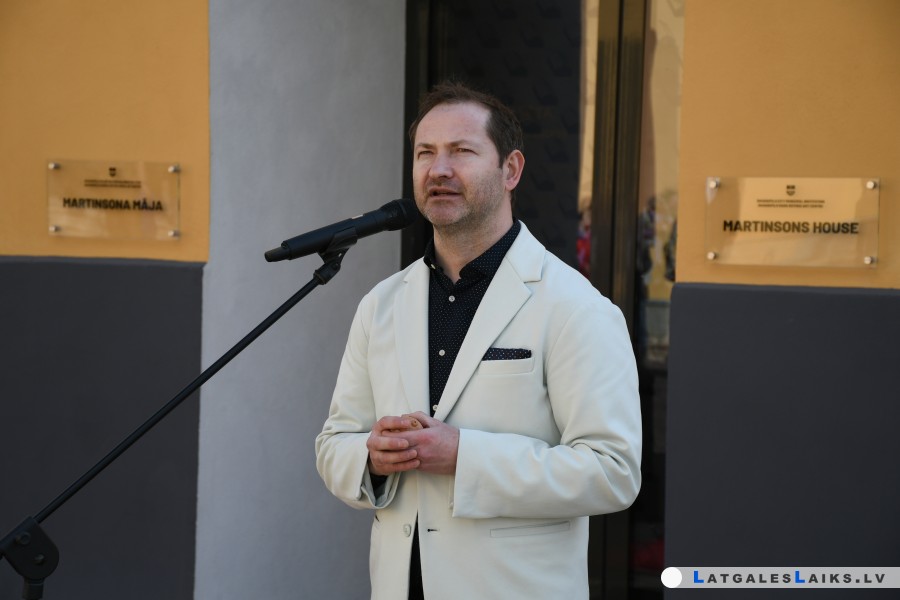 Pētera Martinsona daiļrade atgriežas mājās