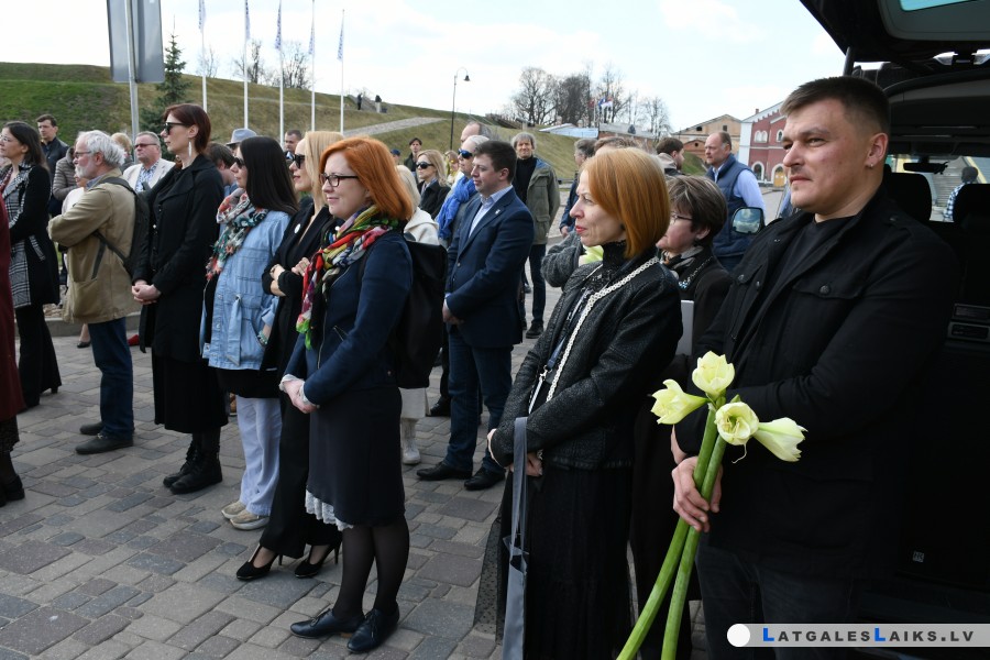 photo.jpg