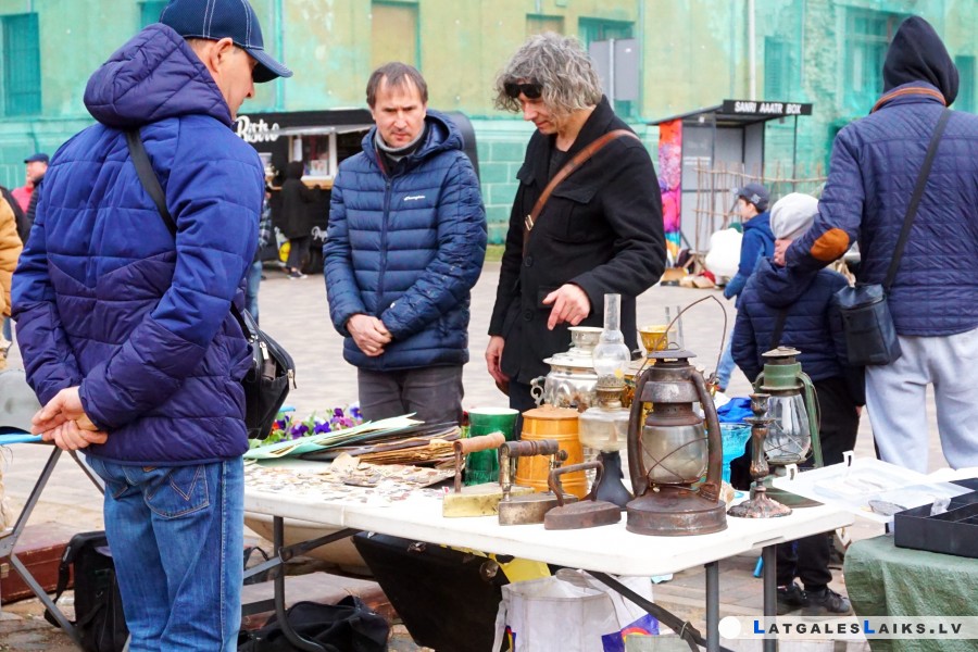 Daugavpils cietoksnī notika šosezon pirmais krāmu tirdziņš