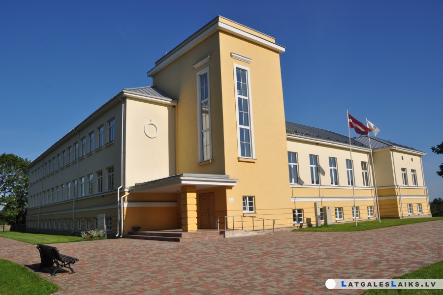Apvienojot skolas, bebreniešiem saglabāts darbs