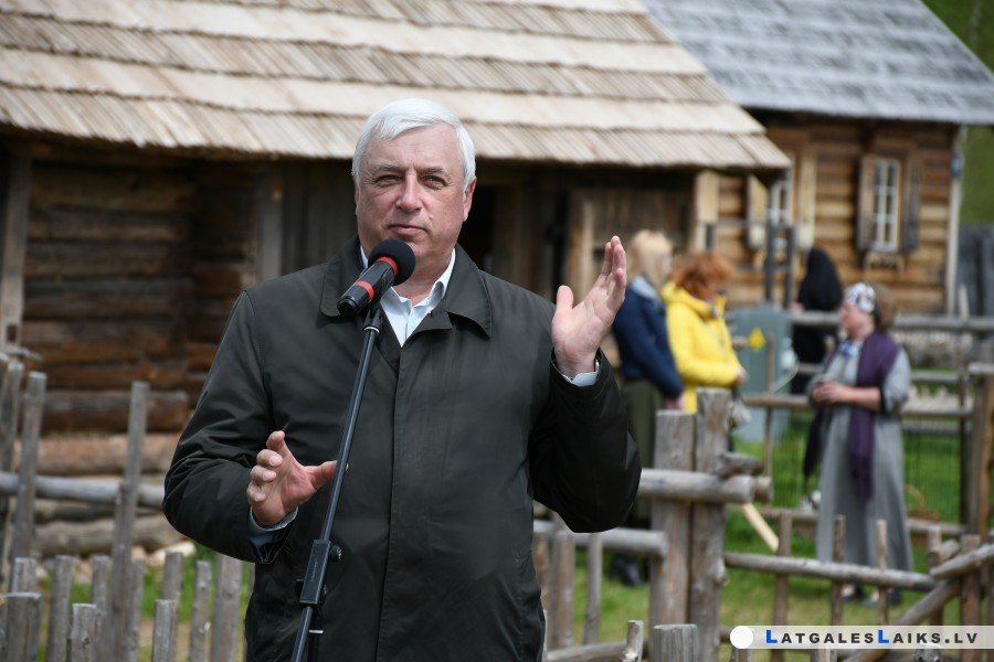 photo.jpg
