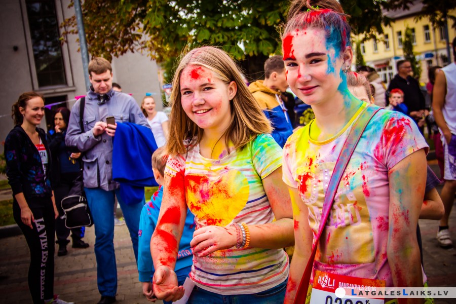 ,,HOLI krāsu skrējiens” notiks Daugavpilī jau otro reizi