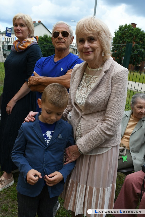 photo.jpg