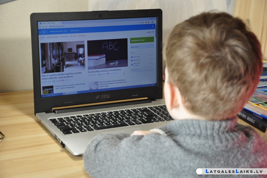 Ar secinājumiem par kompetenču izglītības projektu nesteidzas