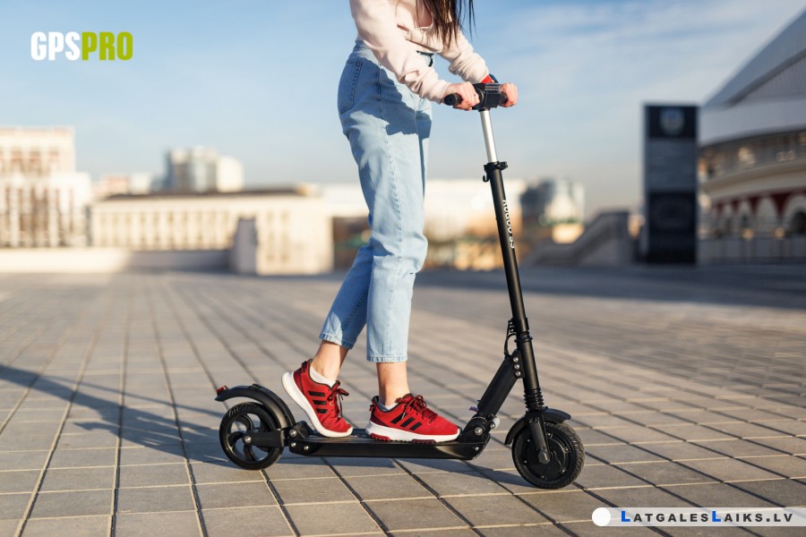 Neoline T26 elektro skrejritenis ir uzticams un ērts pārvietošanas veids pilsētas robežās