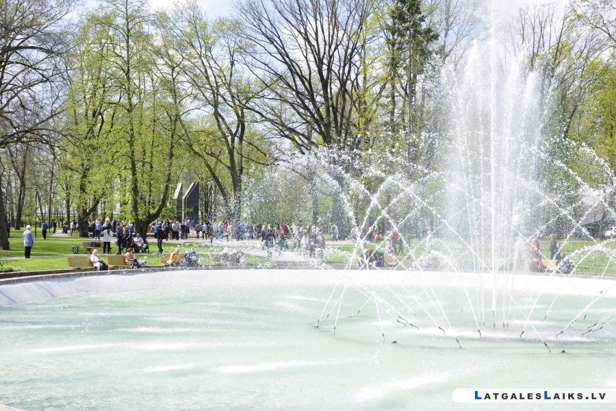 Piedāvā uzstādīt pieminekli universālajam Latvijas “atbrīvotājam”