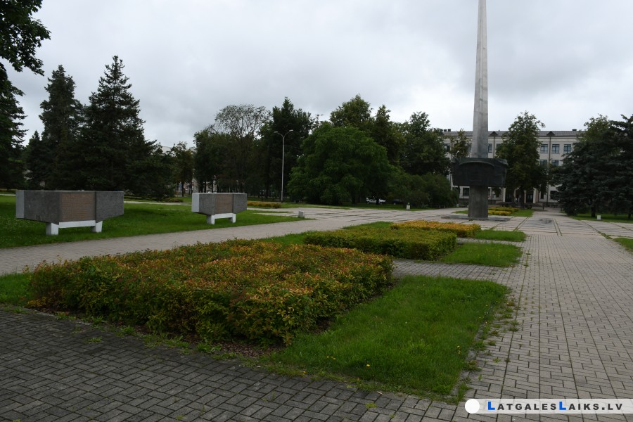 Demontējamo padomju pieminekļu sarakstā iekļauti arī divi objekti Daugavpilī