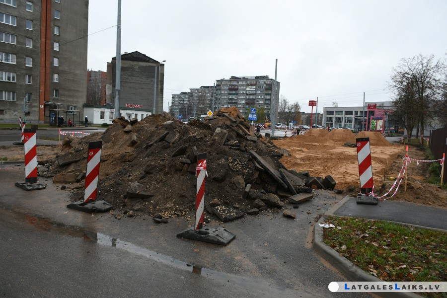 Smilšu ielas posmā pārbūvēs braucamo daļu un nomainīs tramvaja sliedes