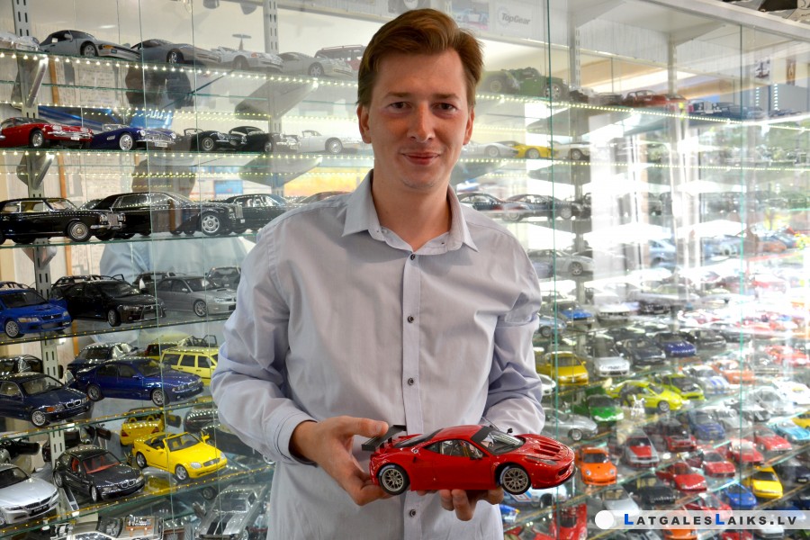 Šodien „Ferrari”, rīt „Lamborghini” – kā nopirkt auto par 5 eiro
