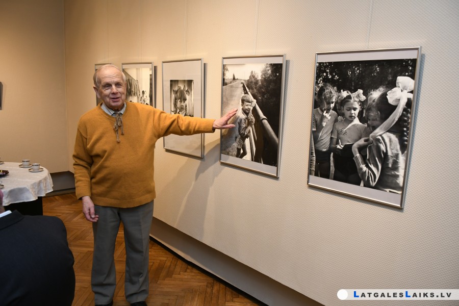 Tikšanās ar fotomākslinieku Mečislavu Cauni