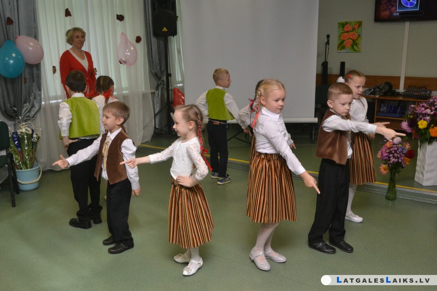 Pozitīvas emocijas palīdz pilnvērtīgi dzīvot