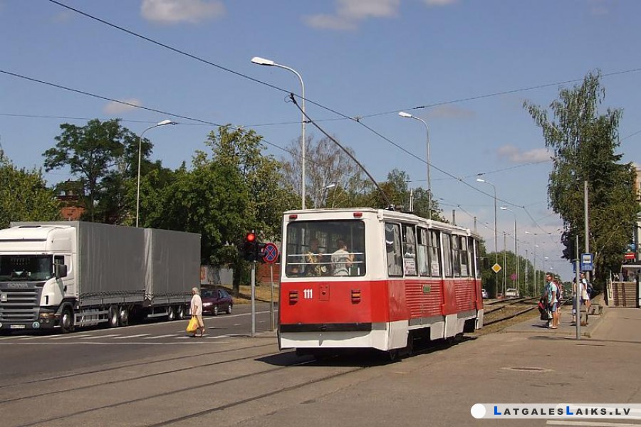 2. maršruta tramvajs nekursēs četras dienas