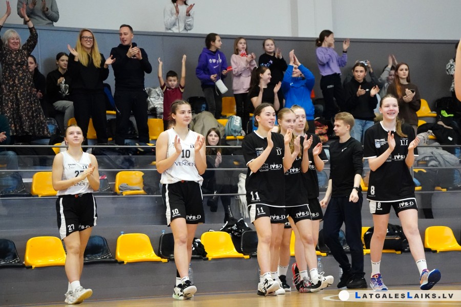 Juniori atklāja basketbola sezonu