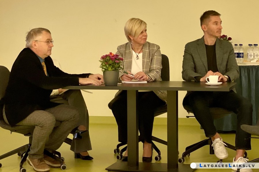 Dialogs kā problēmu risināšanas līdzeklis