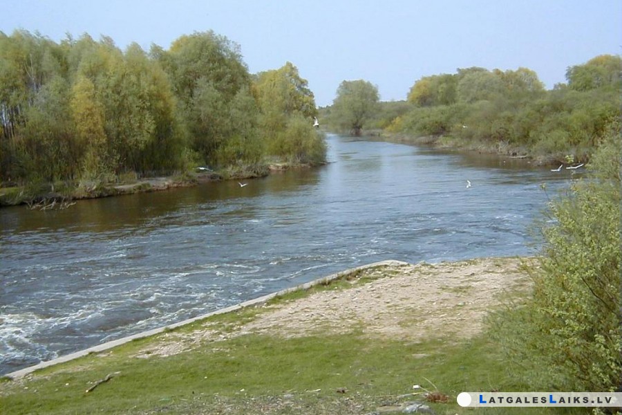 Aiviekste — pieteka, kas nes ūdeņus uz Daugavu