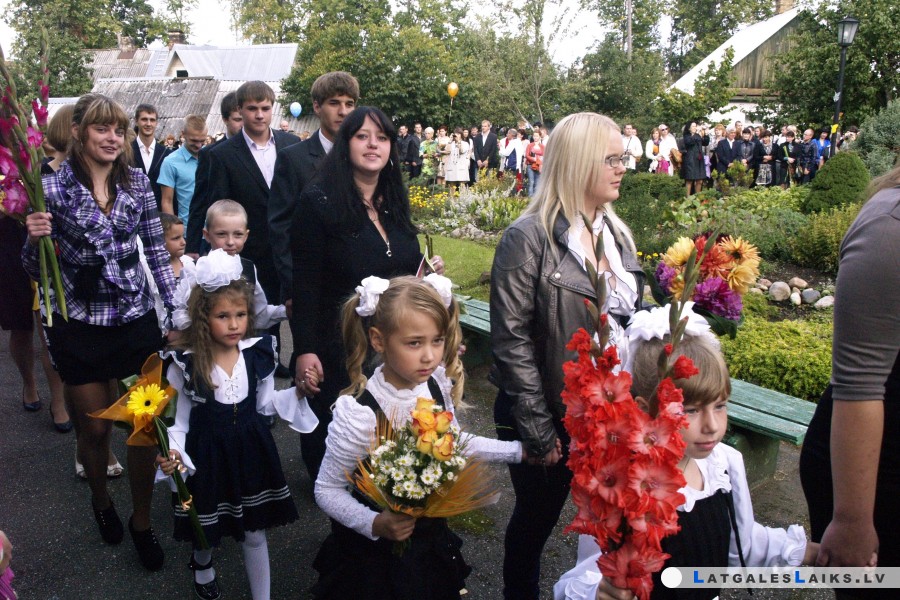 2014. gadā būs vairāk pirmklasnieku