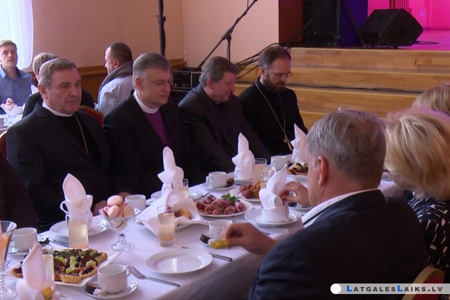 „Lūgšanu brokastīs” ziedoja nelaimē nonākušajiem