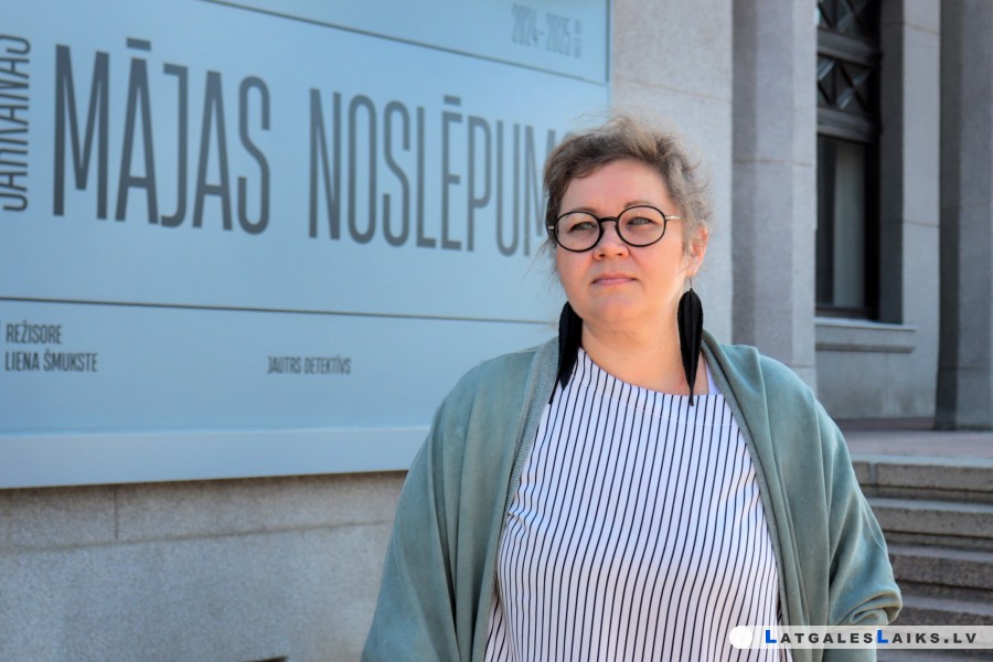 Daugavpils teātrī atklāts “Sarkanās mājas noslēpums”
