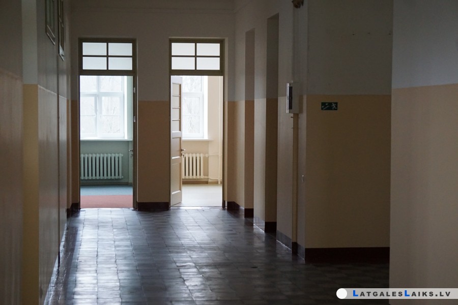 Jaunais dienas centrs Skrudalienā pagaidām tukšs
