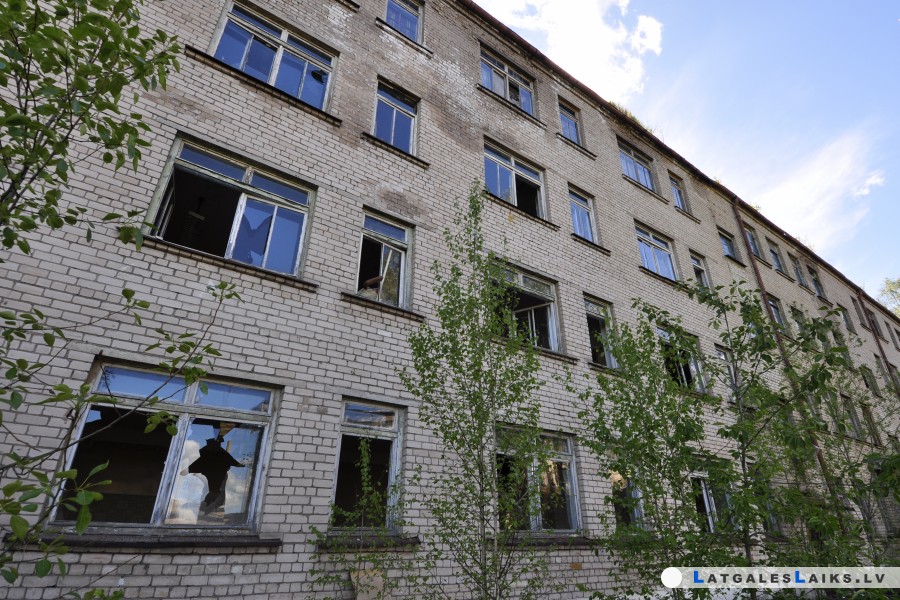 Iebilst aizturēto ārzemnieku izmitināšanas centra izveidei Mežciema arodskolas teritorijā