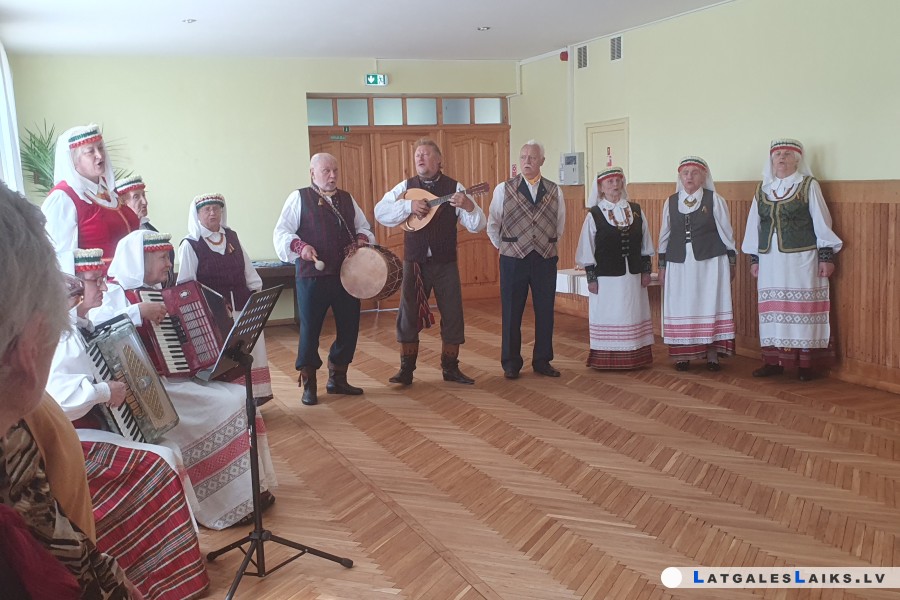 Atpazīt kopīgo un vienot