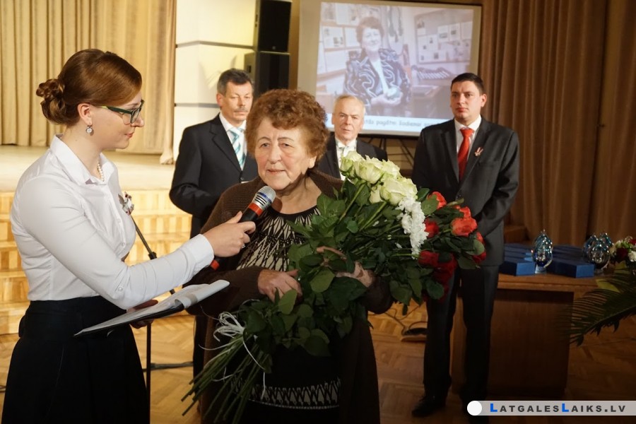 Ilūkstē cildināja pedagogu un kultūras darbinieku veikumu