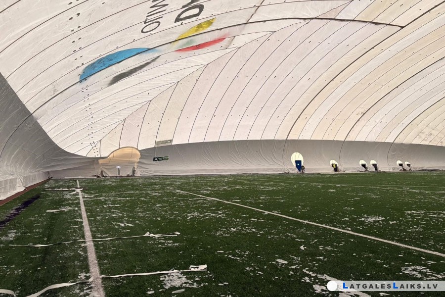 Jaunā futbola halle Daugavpilī: vērtīgs ieguvums vai pārbaudījums iedzīvotājiem?