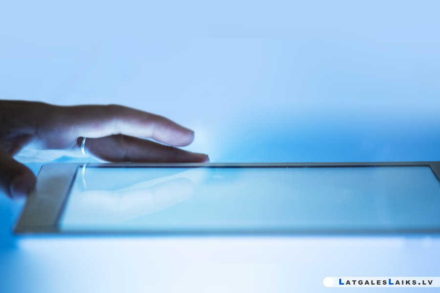 Informācijas pārbagātība digitālajā laikmetā